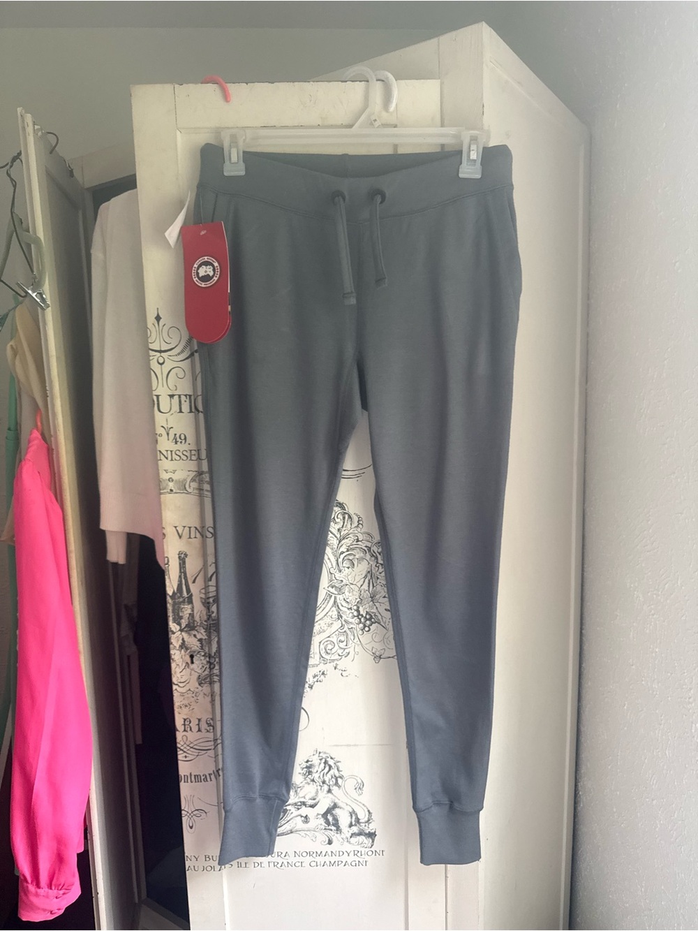 NWT Authentic Canada Goose Women’s Sweatpants